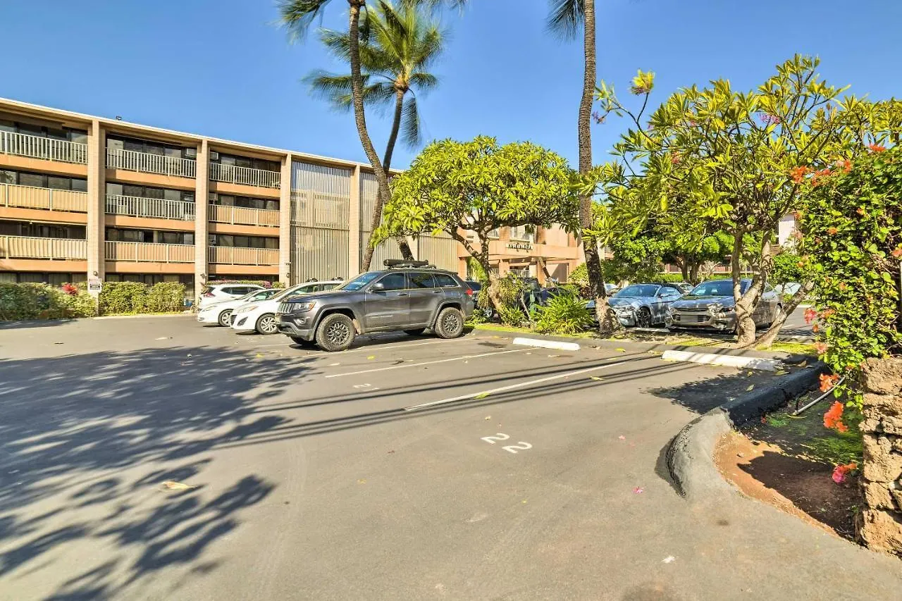 Beachfront Lahaina Condo Pool And Grill Access Kahana Apartment